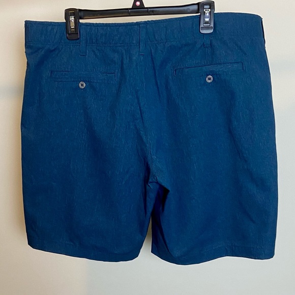 Swiss Tech Men’s Shorts - Picture 2 of 9